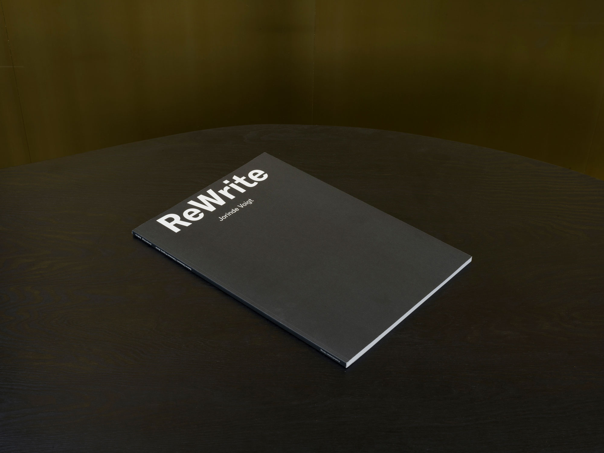 Jorinde Voigt – ReWrite, Catalog on the occasion of the same entitled exhibition at Galerie Fahnemann, Fahnemann Projects, Berlin, Editor: Clemens Fahnemann, Jorinde Voigt, Text: Andrew Cannon, Language: English, German, total pages: 67, Publishing: KraskaEckstein Verlag, ISBN: 978-3-940717-04-7, Price: €15,00