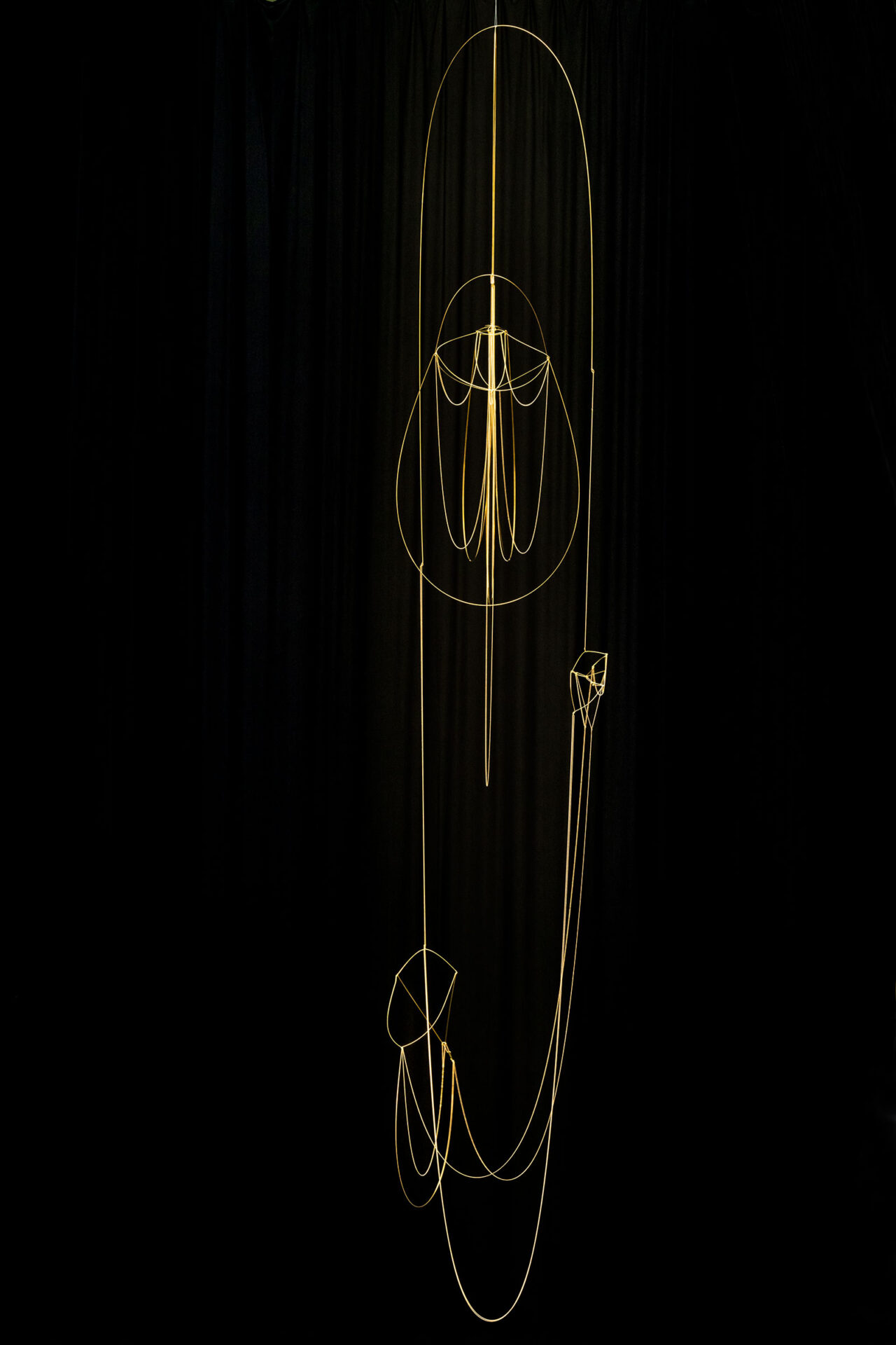 WV 2020-026 Betrachtung/ Contemplation 9 Jorinde Voigt Berlin 2019/ 20 Mobile, Höhe: 484 cm Breite: 80 cm Tiefe: 74 cm